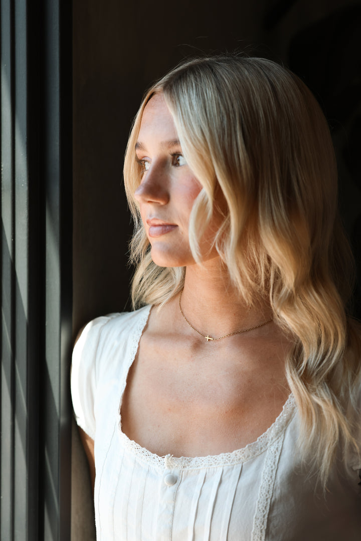 The Delicate Cross Necklace