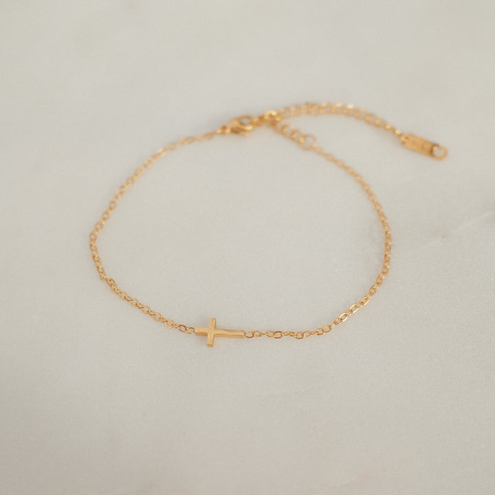 The Delicate Cross Bracelet